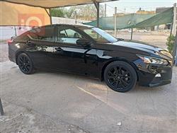 نيسان ألتيما